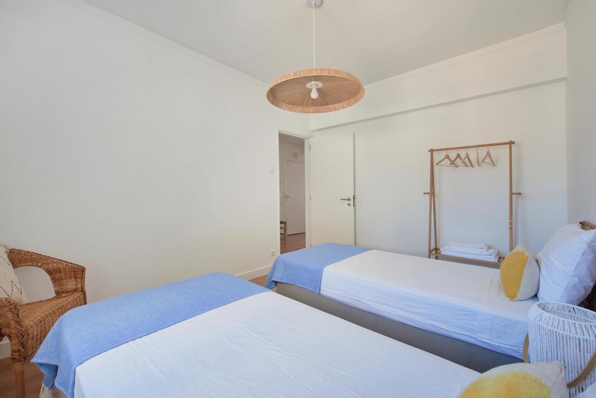 Sunset Bay View, Renovated Apt, By Timecooler Сетубал Екстериор снимка