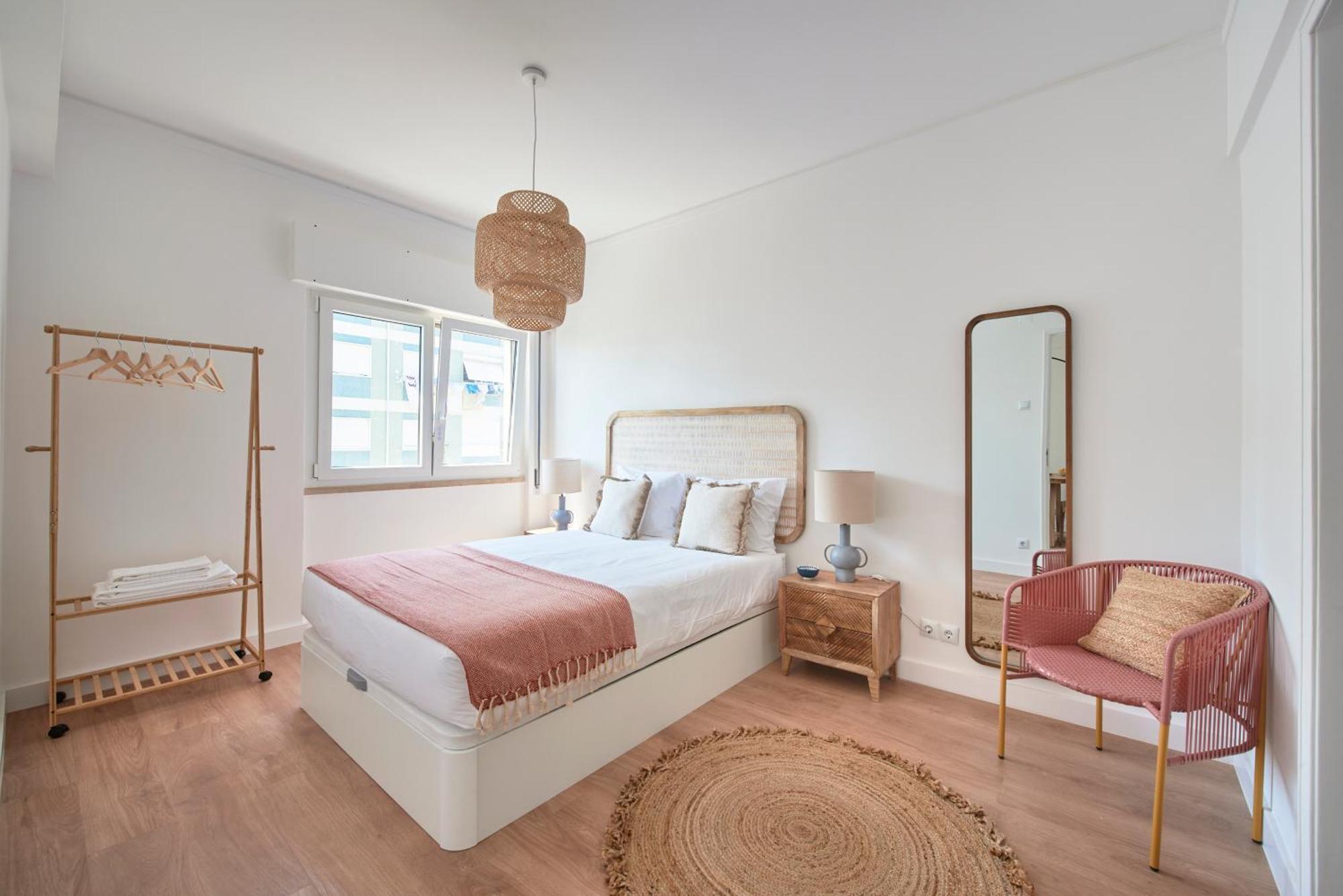 Sunset Bay View, Renovated Apt, By Timecooler Сетубал Екстериор снимка