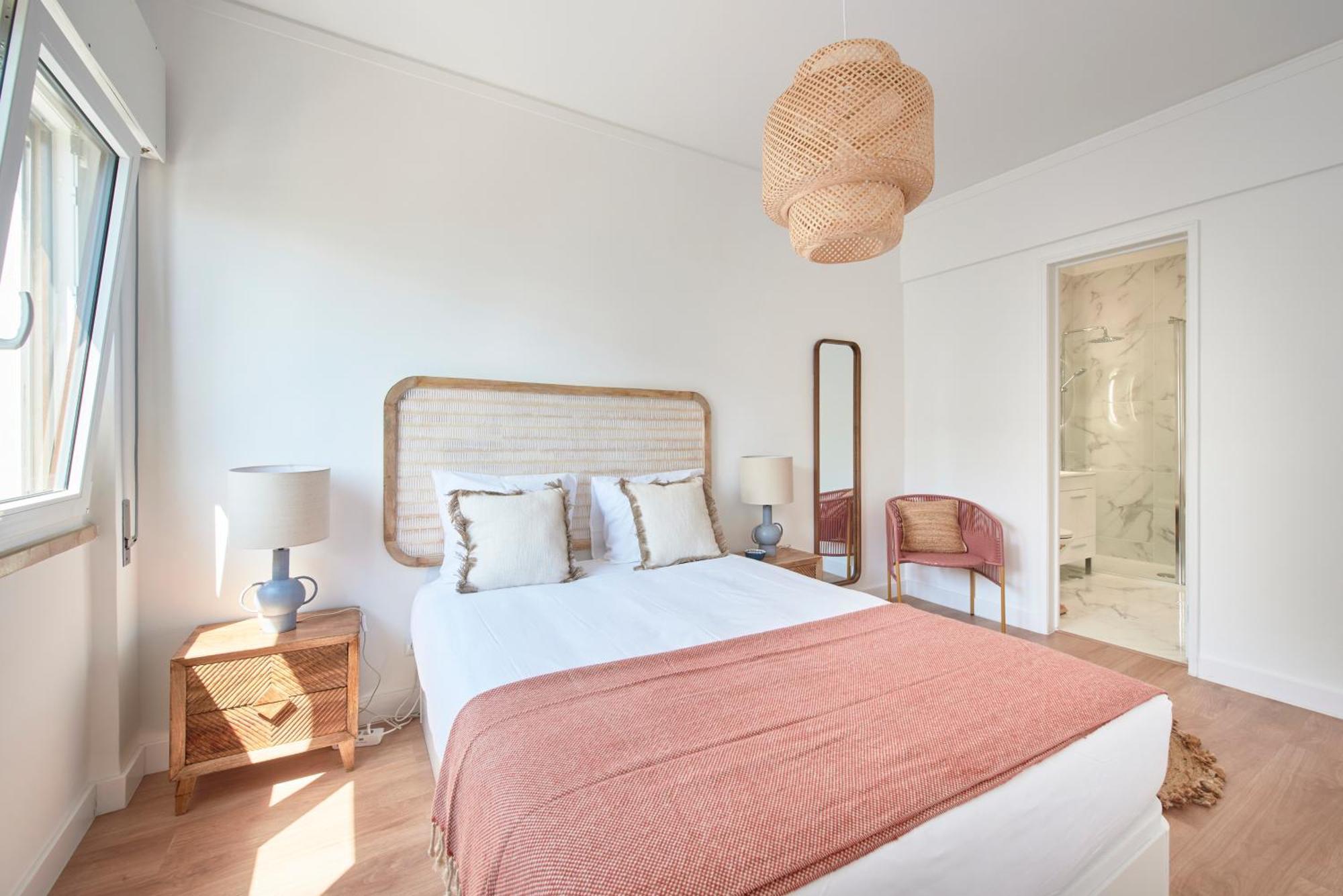 Sunset Bay View, Renovated Apt, By Timecooler Сетубал Екстериор снимка