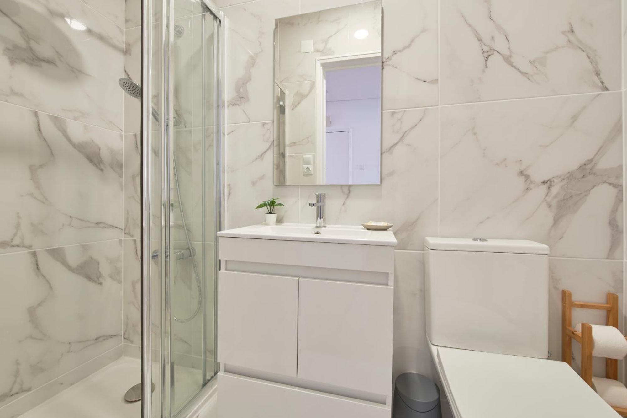Sunset Bay View, Renovated Apt, By Timecooler Сетубал Екстериор снимка