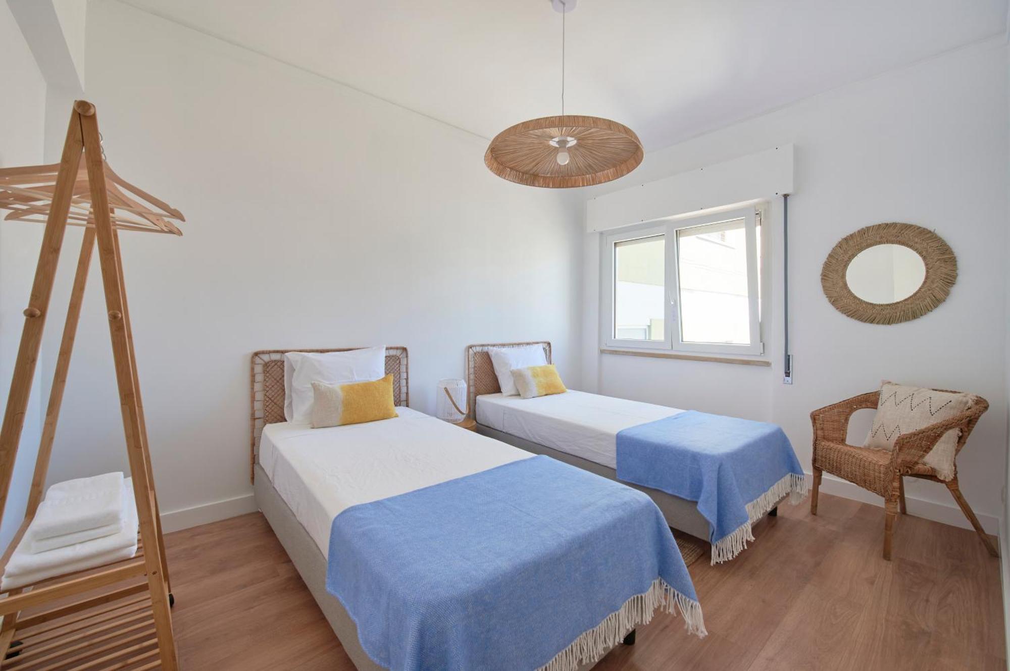 Sunset Bay View, Renovated Apt, By Timecooler Сетубал Екстериор снимка